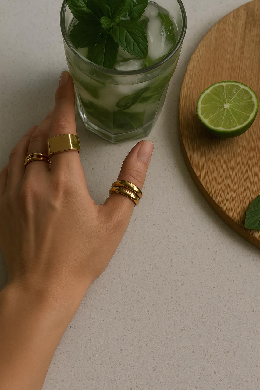 Elegant wedding jewelry, mojito, lime, sparkling water, celebration